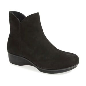 Dansko LIZA Black Nubuck Ankle Boots size 9.5-10 US 40 EU